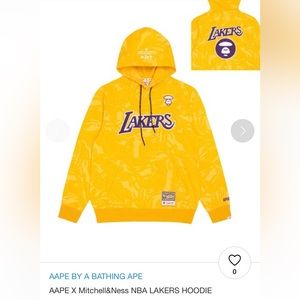 NWT AAPE BY A BATHING APE
AAPE X Mitchell&Ness NBA LAKERS HOODIE Size Small